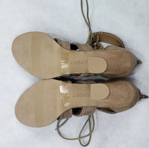 NWOB Report Roana Size 8.5 Lace Up Sandals Taupe - Picture 8 of 8